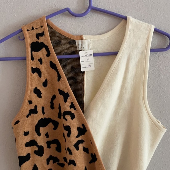 Color block wrap sweater! - Picture 3 of 5